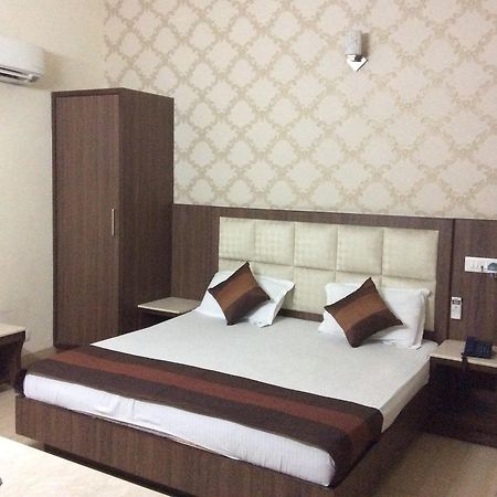 Hotel Hilroz Amritsar Eksteriør bilde