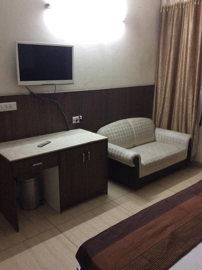 Hotel Hilroz Amritsar Eksteriør bilde