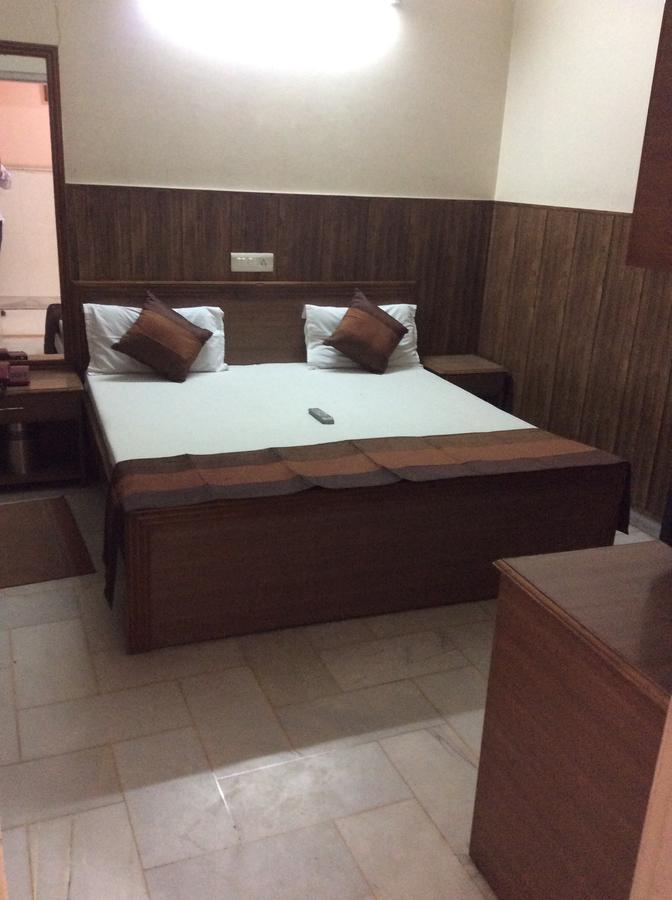 Hotel Hilroz Amritsar Eksteriør bilde